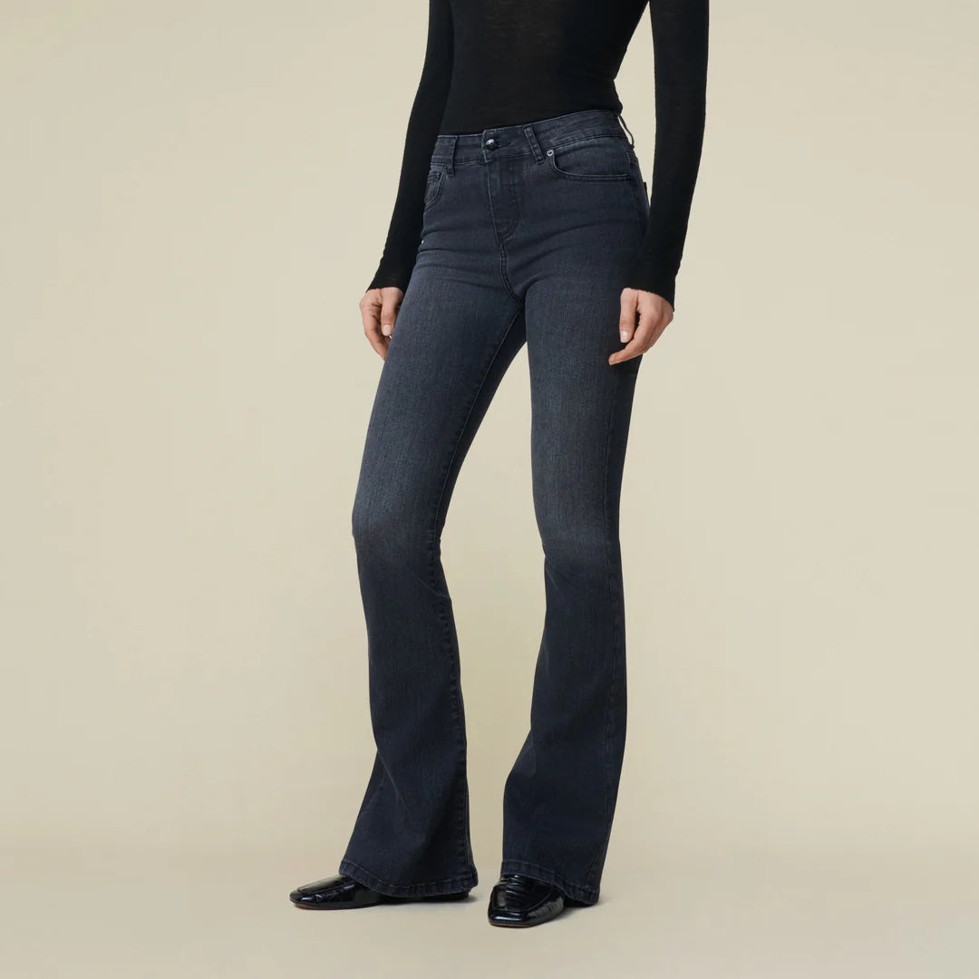 Raval-16 Donatella Black