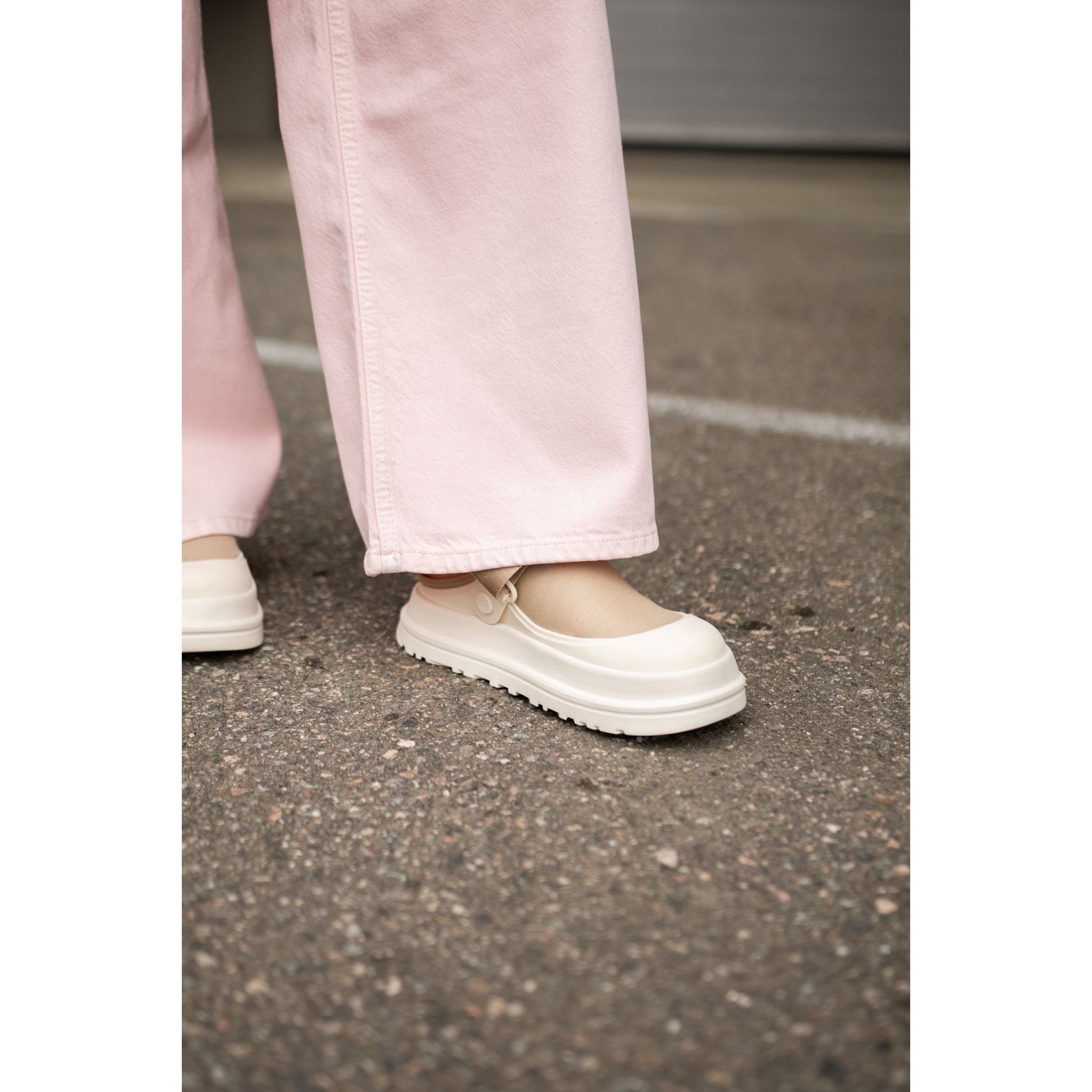 W Goldenstar Clog