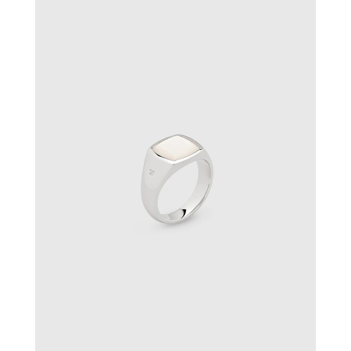 Kay Ring White MOP