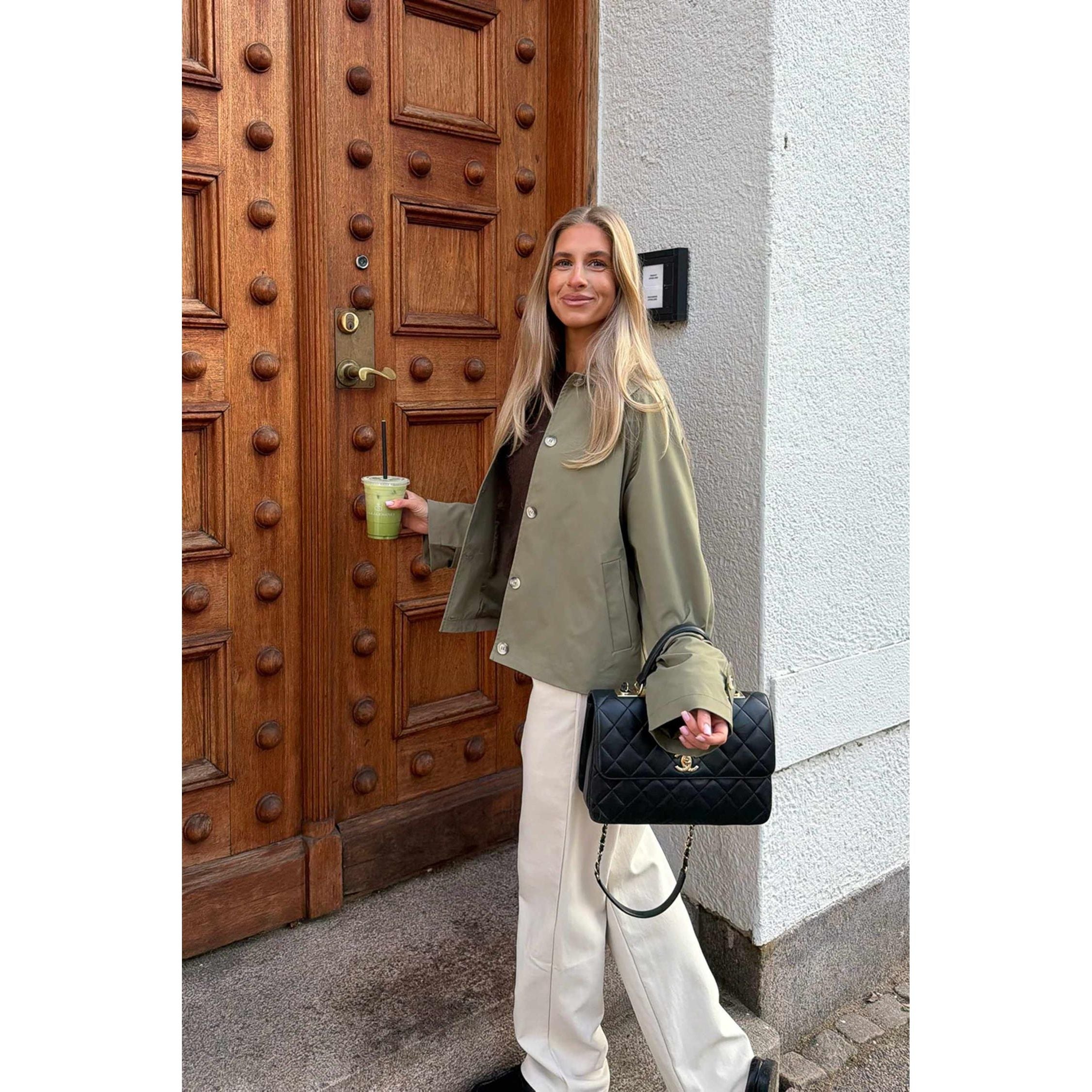 AvaIC Short Trenchcoat