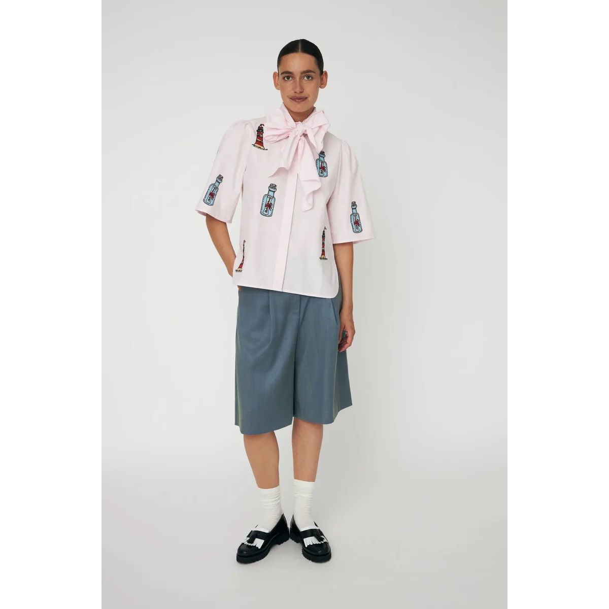 Embroidered Bow Shirt