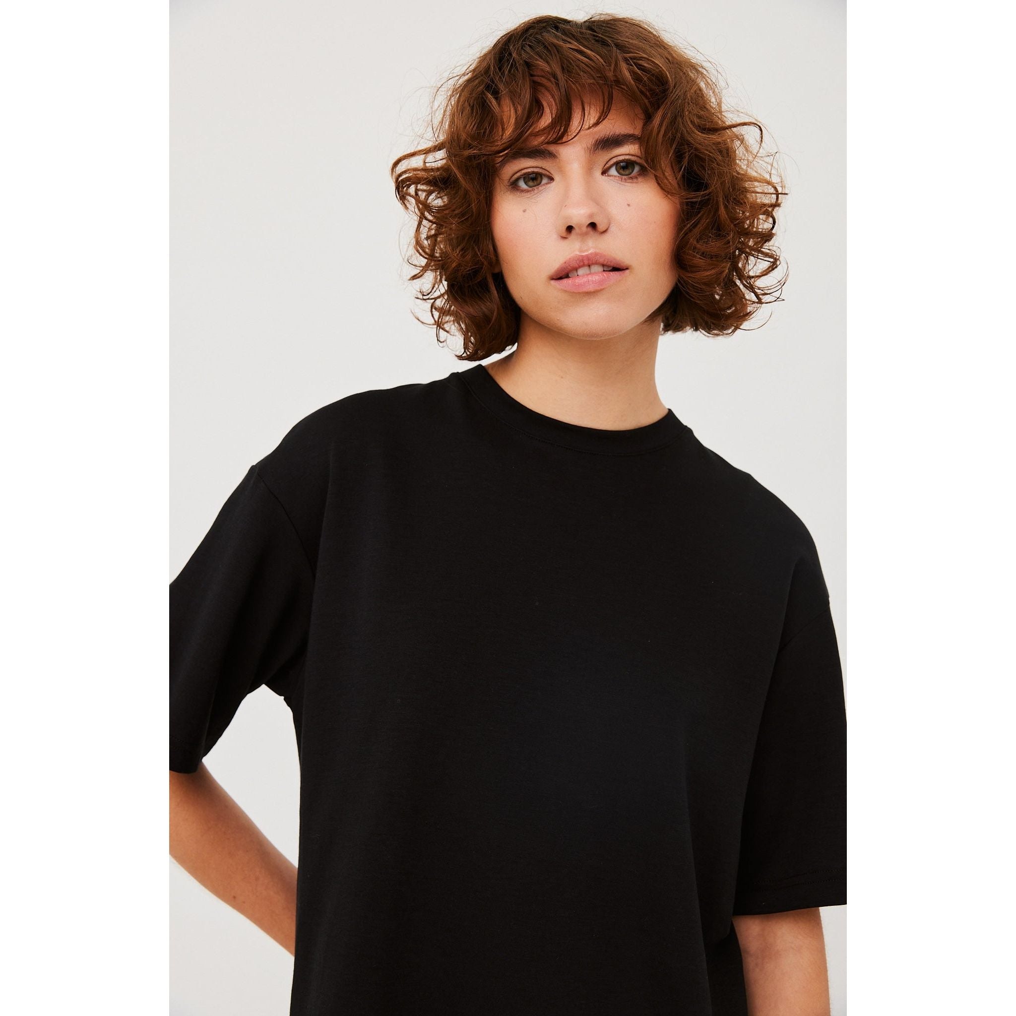Stella Tee