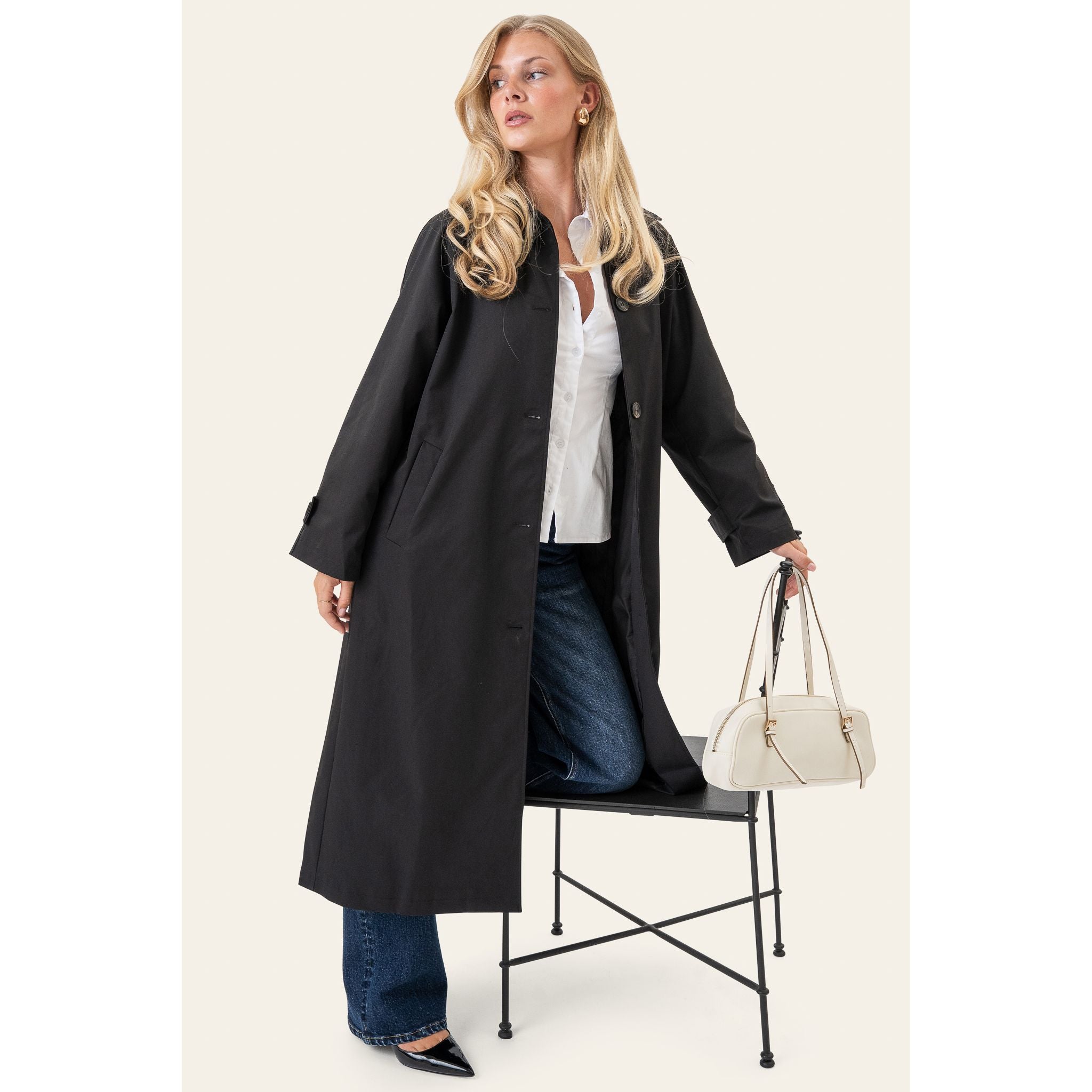 AvaIC Trenchcoat