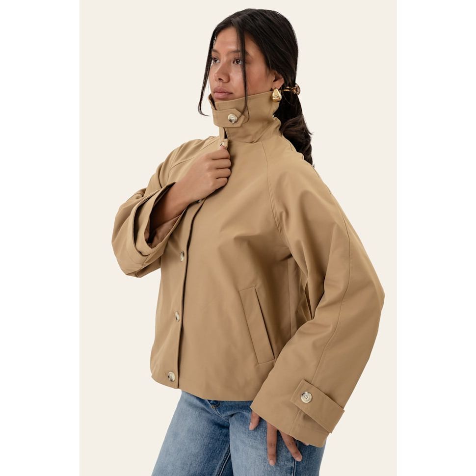 AvaIC Short Trenchcoat