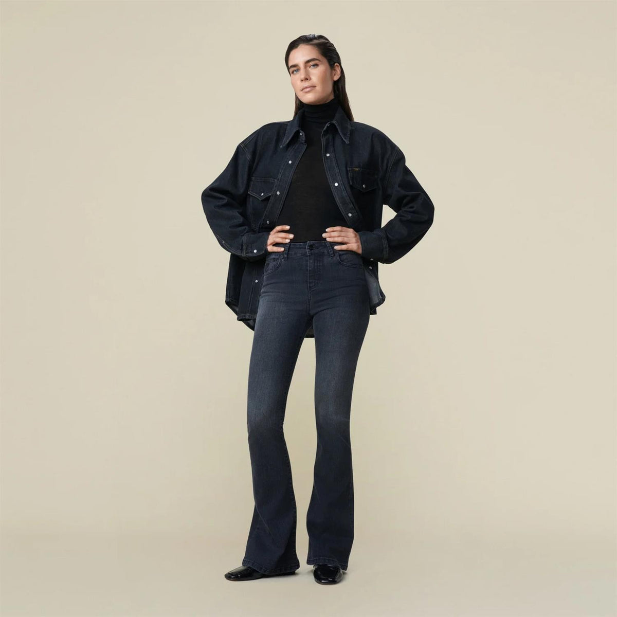 Raval-16 Donatella Black