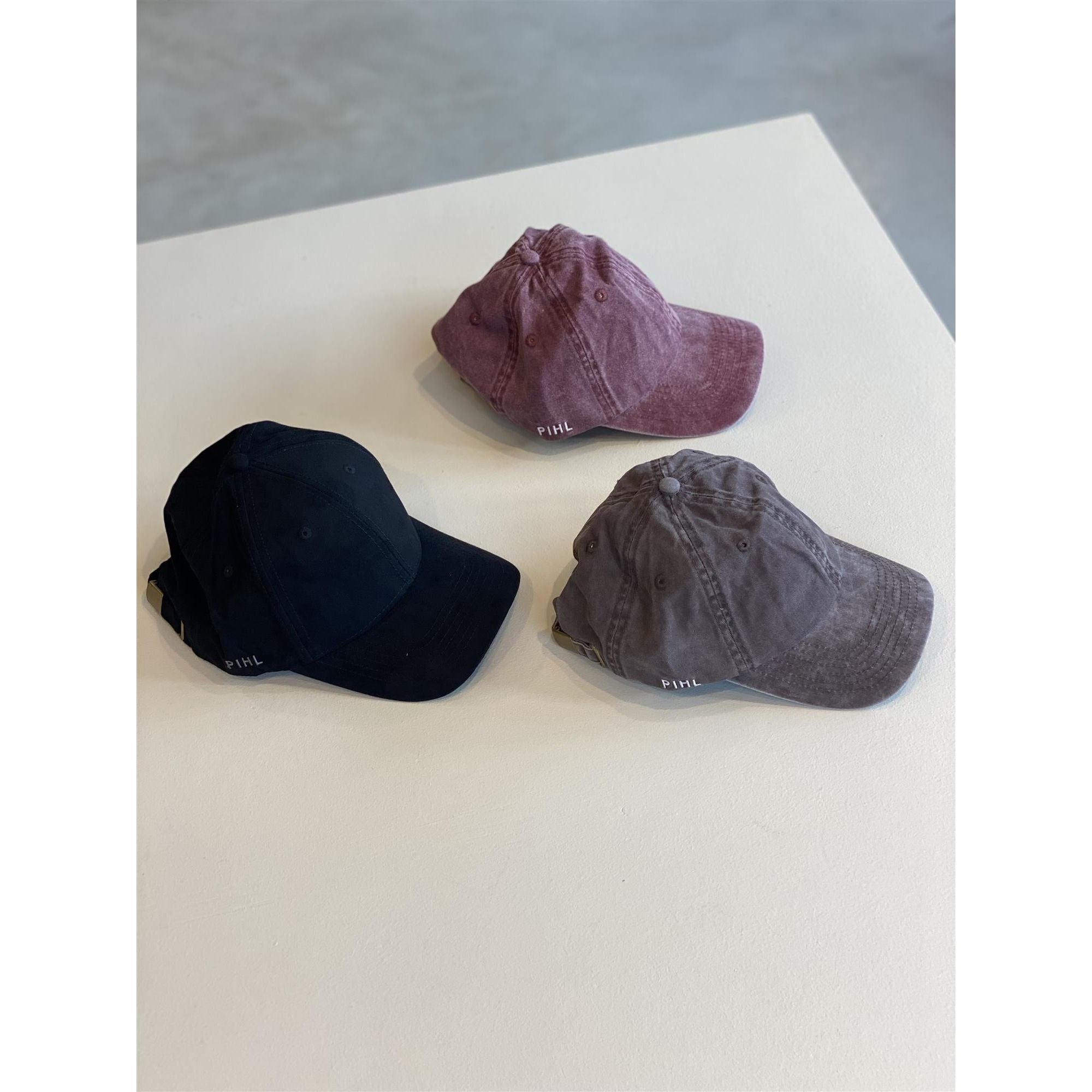 Lily Cap Suede