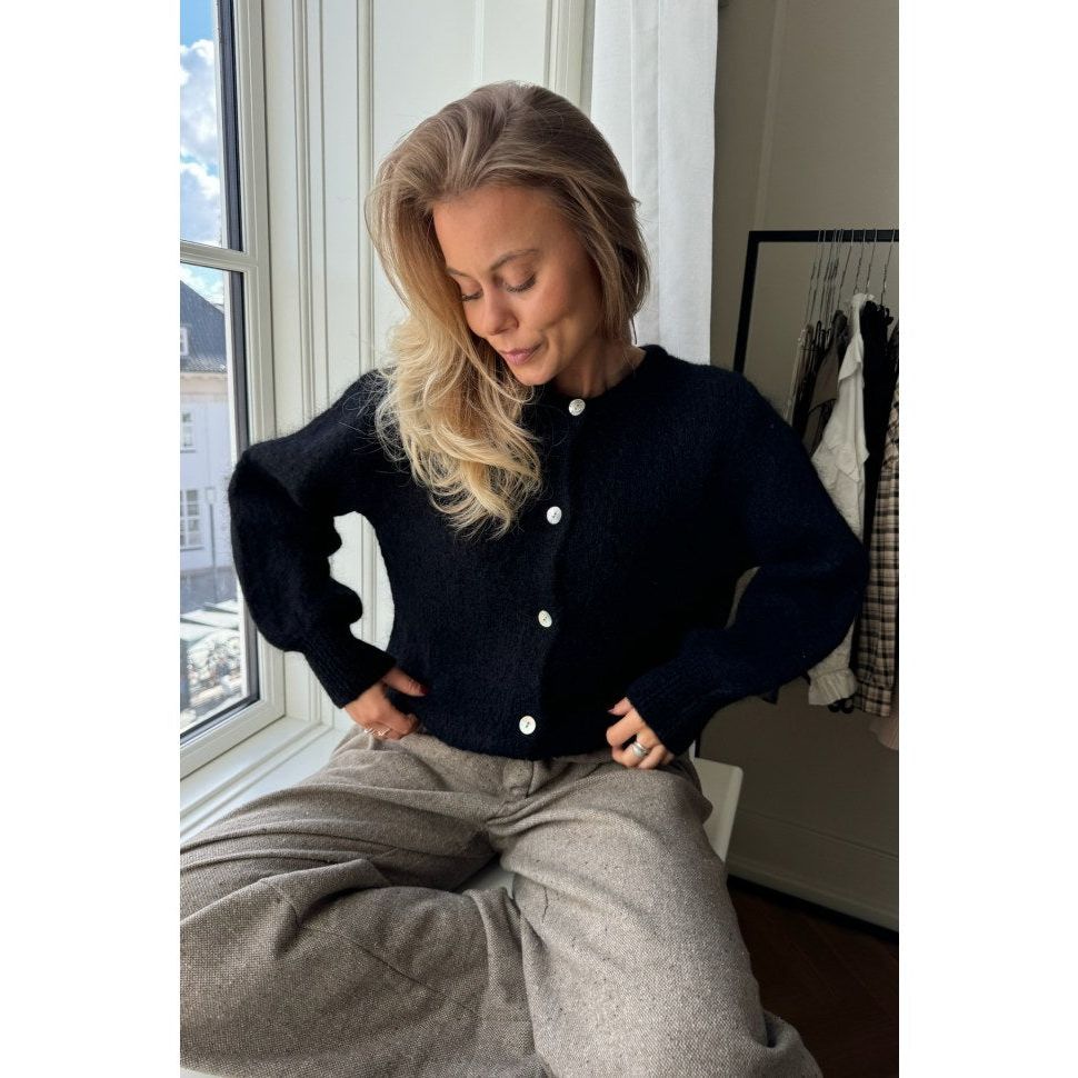 IdaIC Cardigan