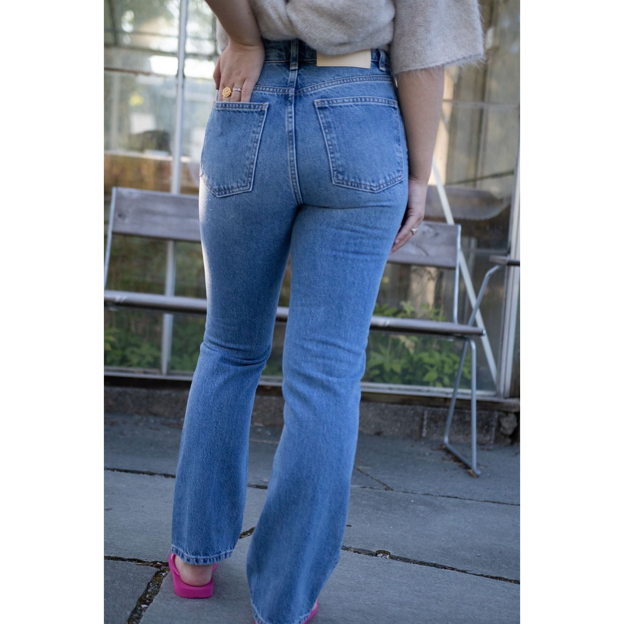W. regular jeans