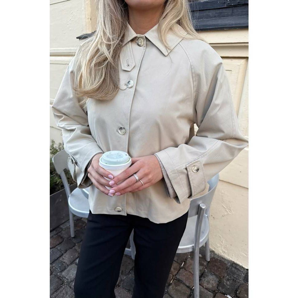 AvaIC Short Trenchcoat