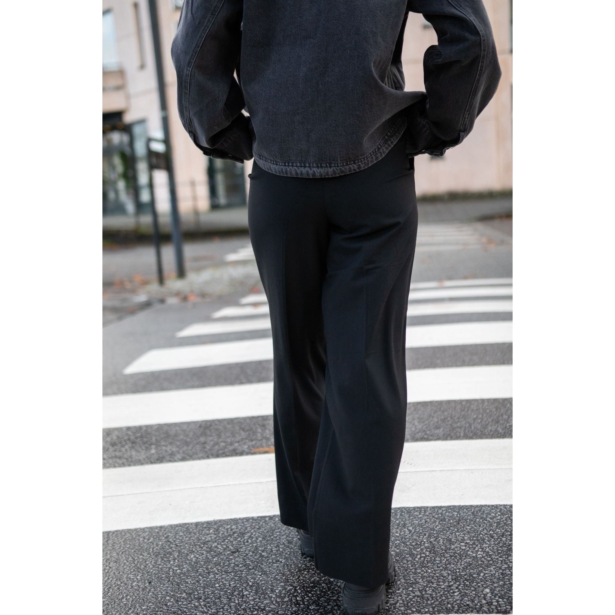 ElaineFV 097 Regular