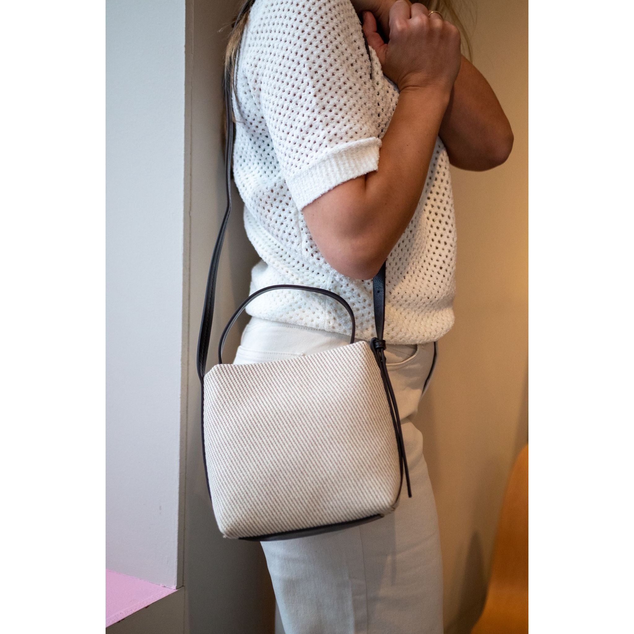 Day Structure Twill Shoulder