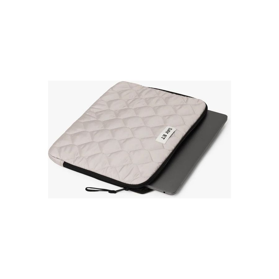 Day Gweneth RE-Q Dash Folder13