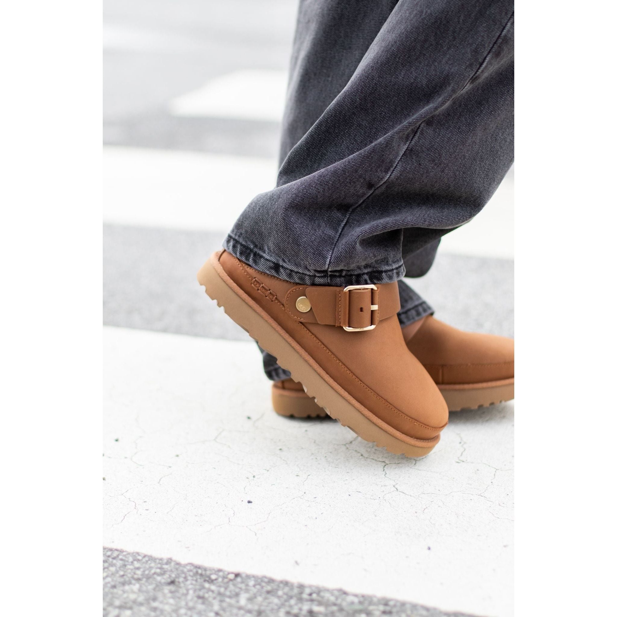 W Goldenstar Villa Clog