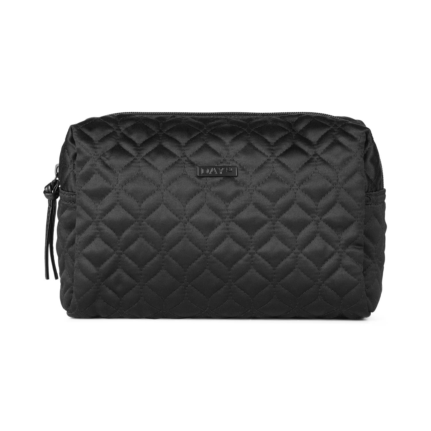 Day Gweneth RE-Q Nest Beauty