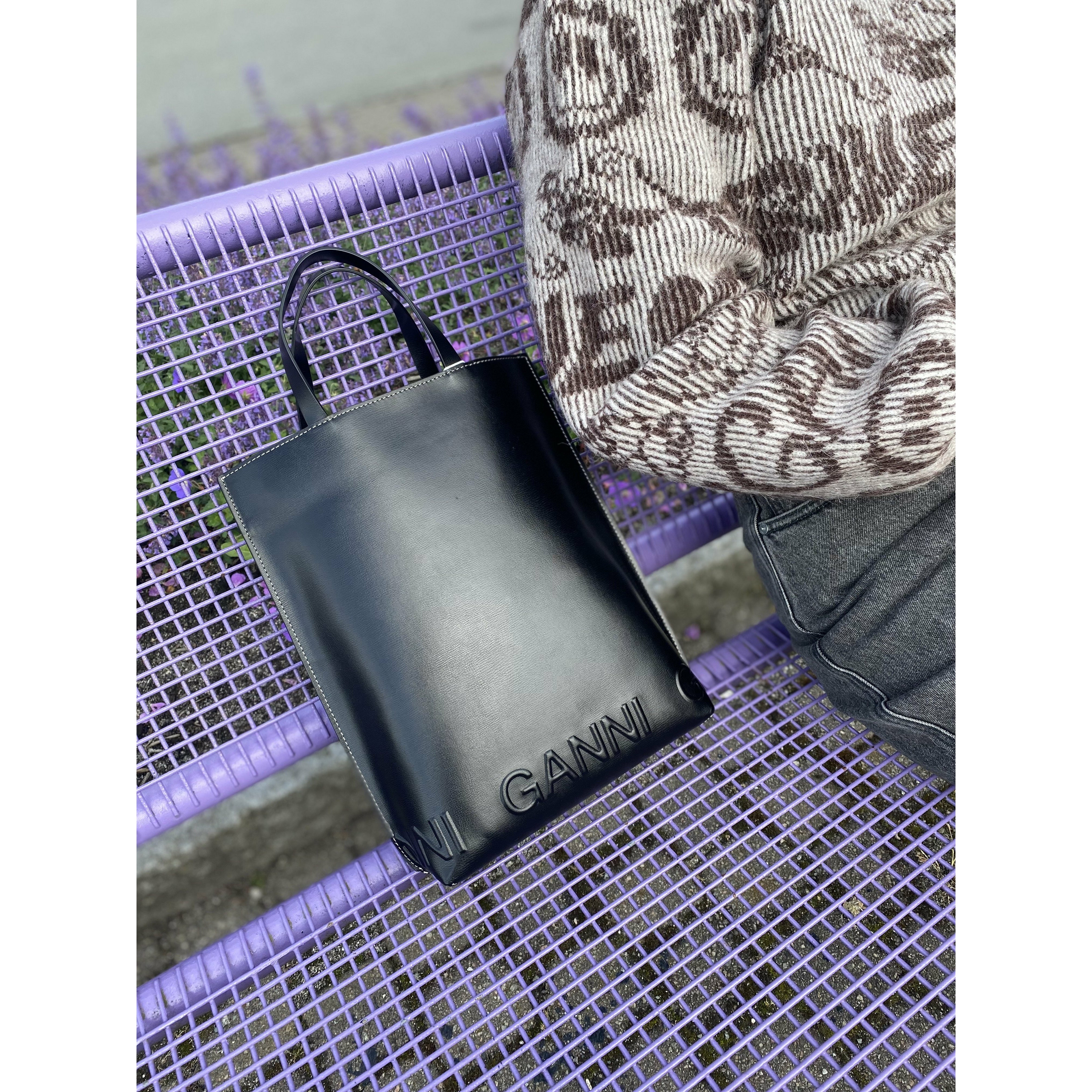 Medium Tote