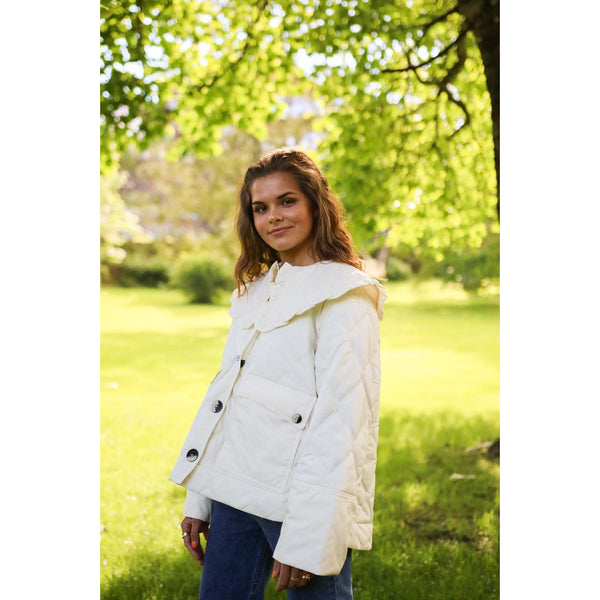 Ripstop Quilt Frill Collar Jacket