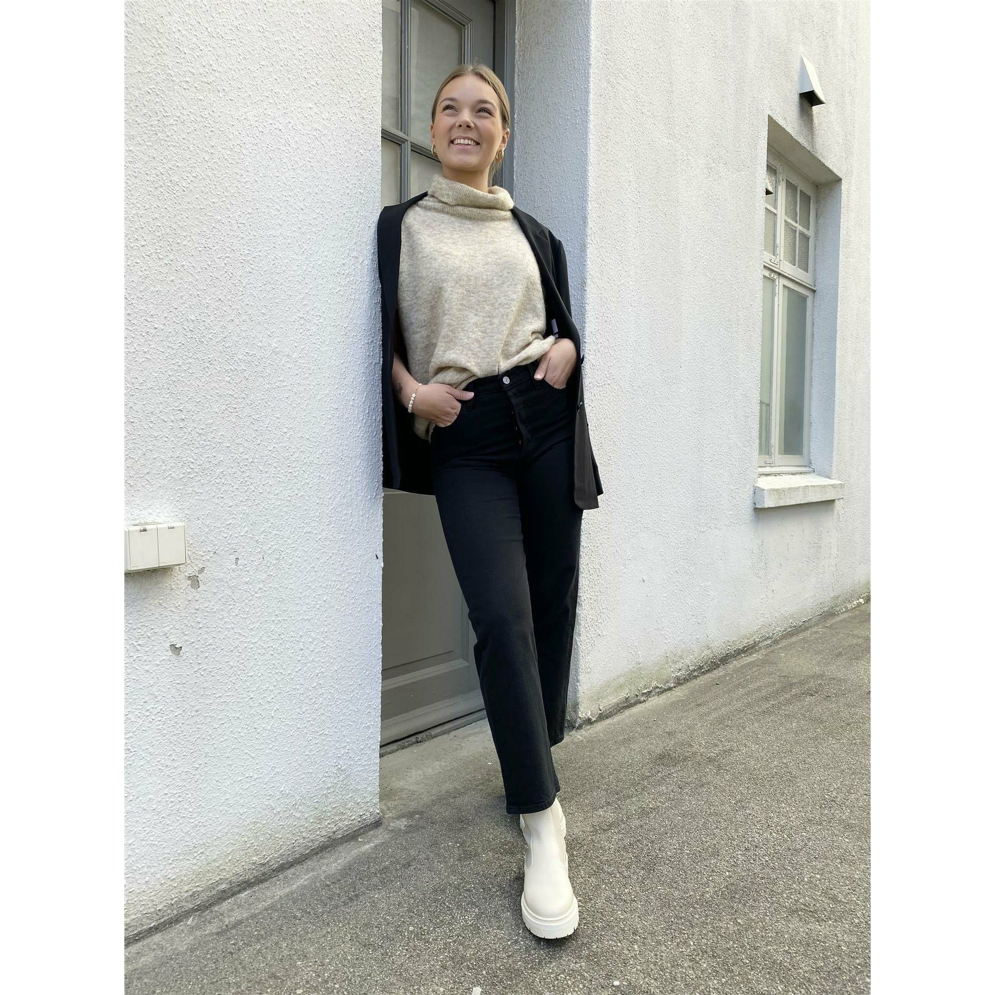 Samira Blazer