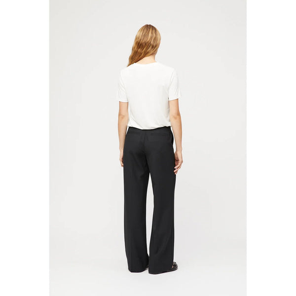 Tina Modal Tee