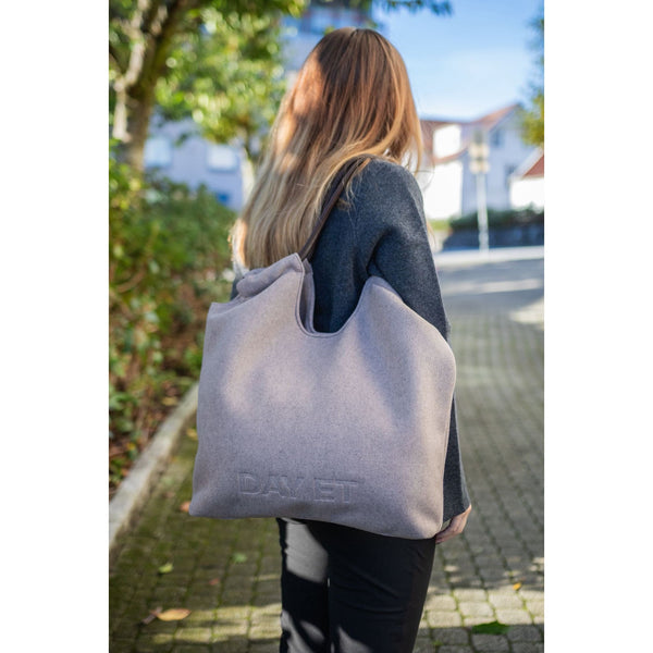Day Woolen Tote