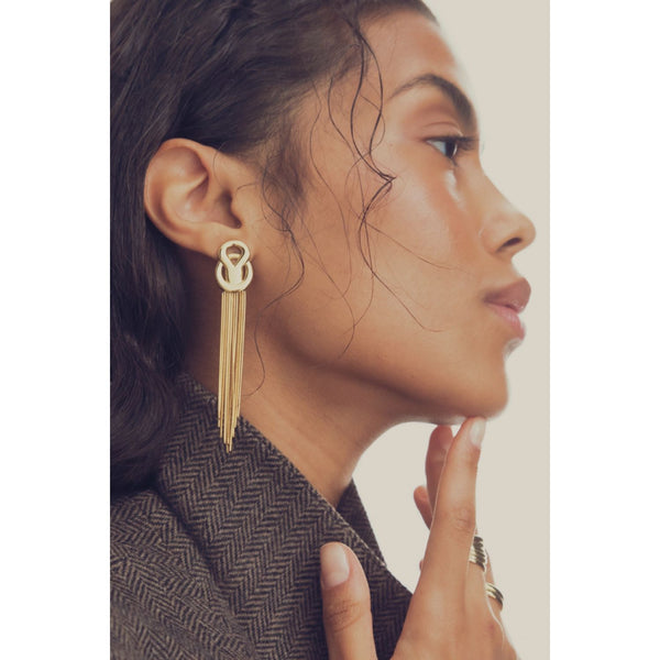 The flounce earrings