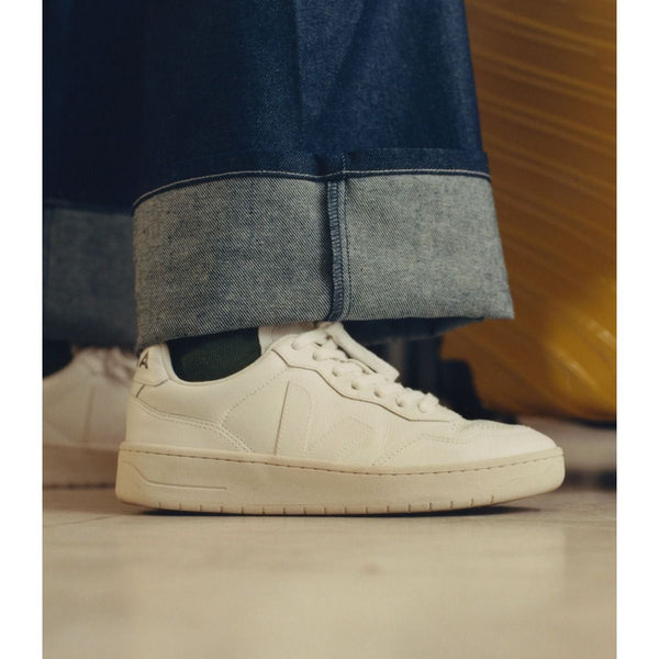 V-90 Leather White