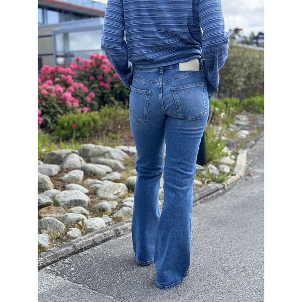 W Low Jeans