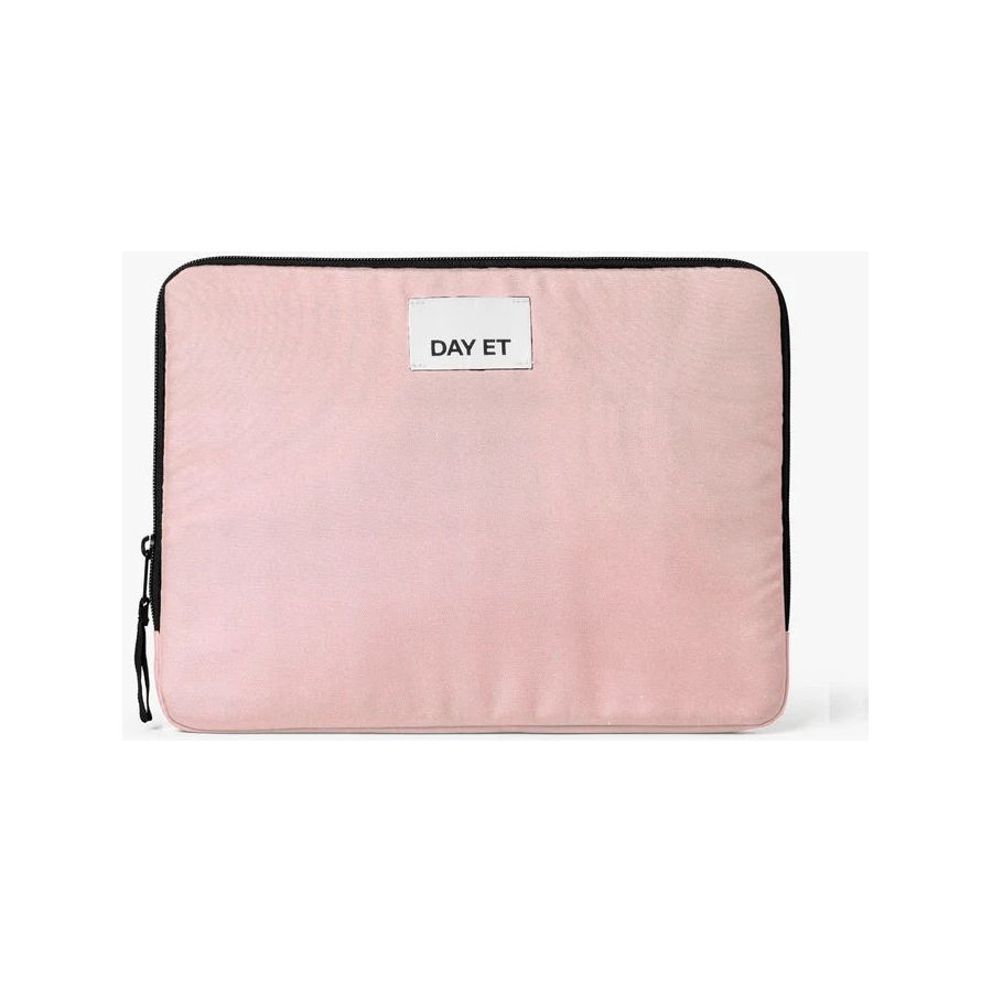 Gweneth RE-S Folder 13