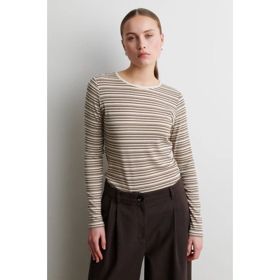 Flyra O-Neck Tee