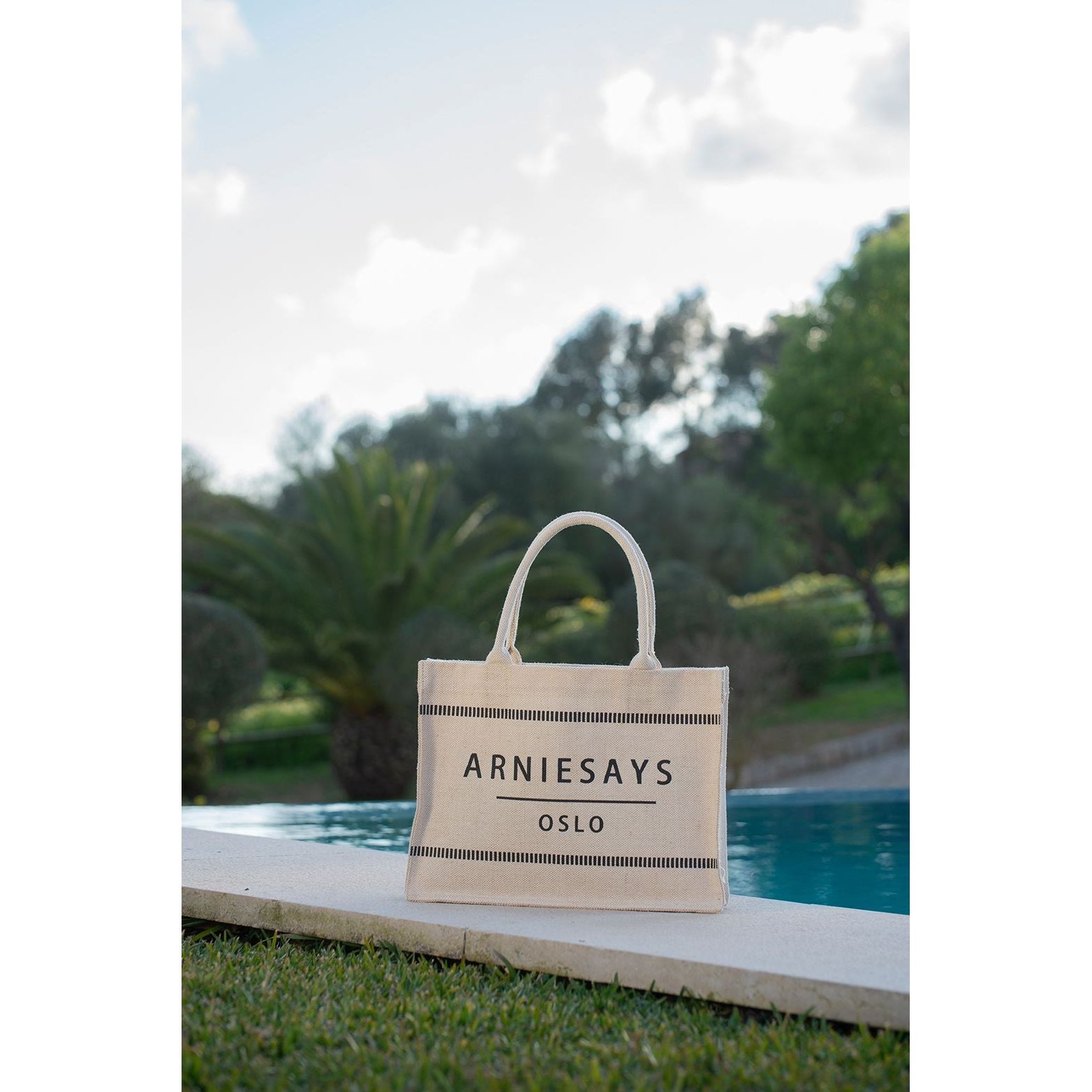 Riviera Shopper