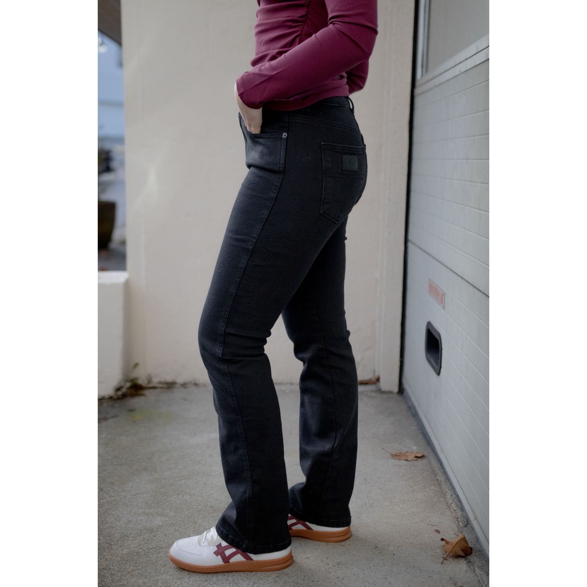 Malena R Mallow Bob Black