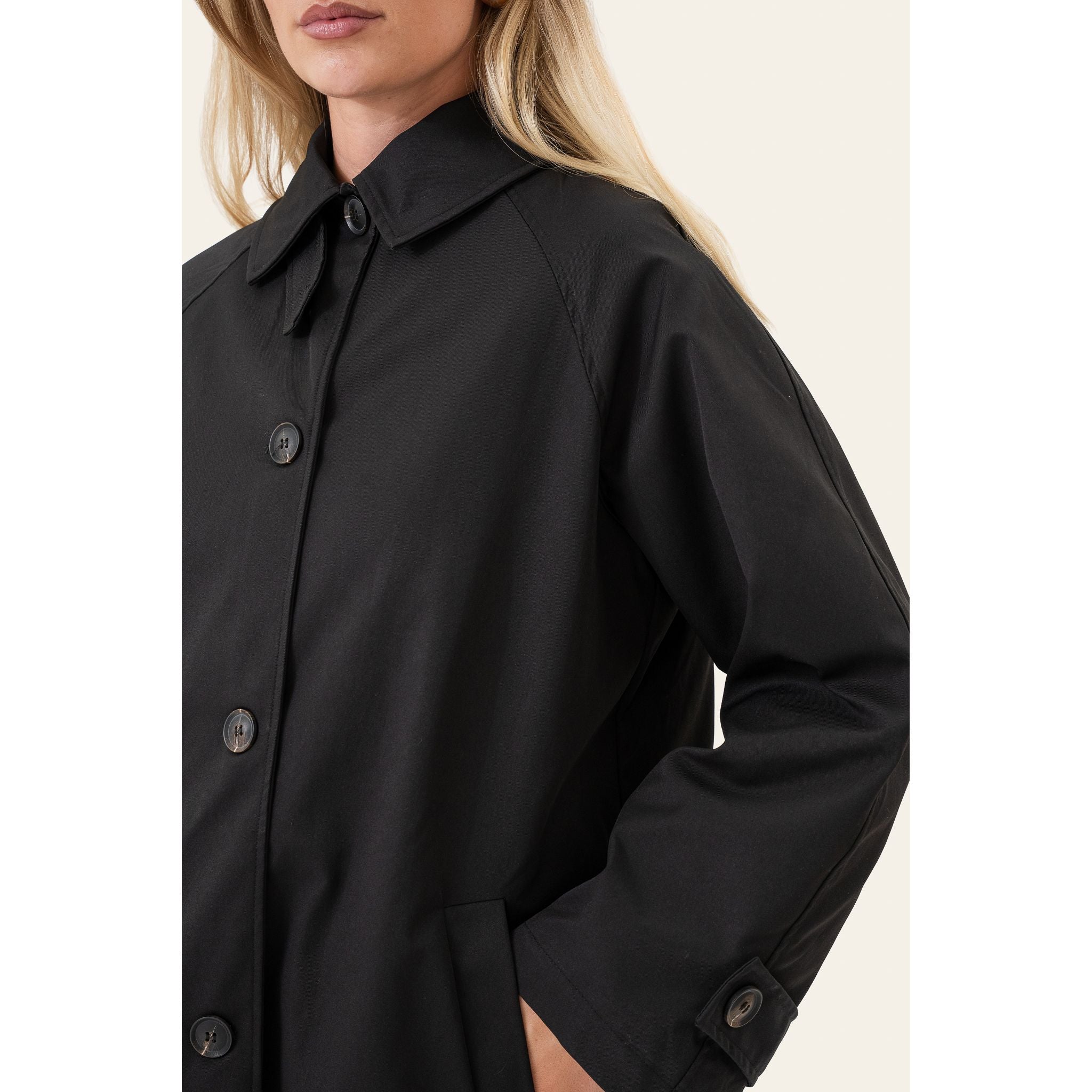 AvaIC Trenchcoat