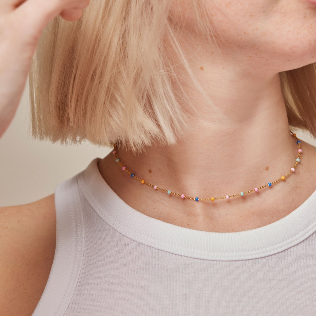 Necklace, Lola
