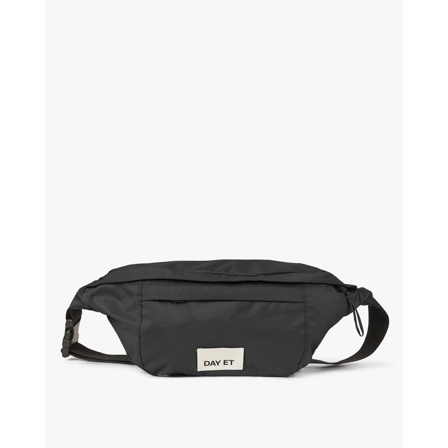 Day Gweneth RE-S Bum L