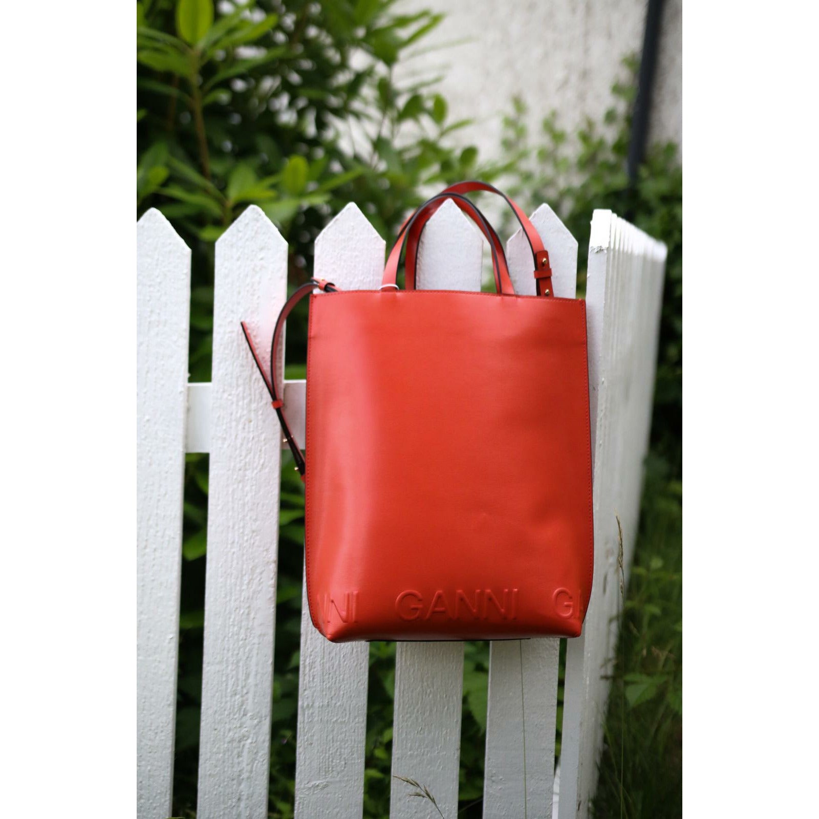 Banner Medium Tote
