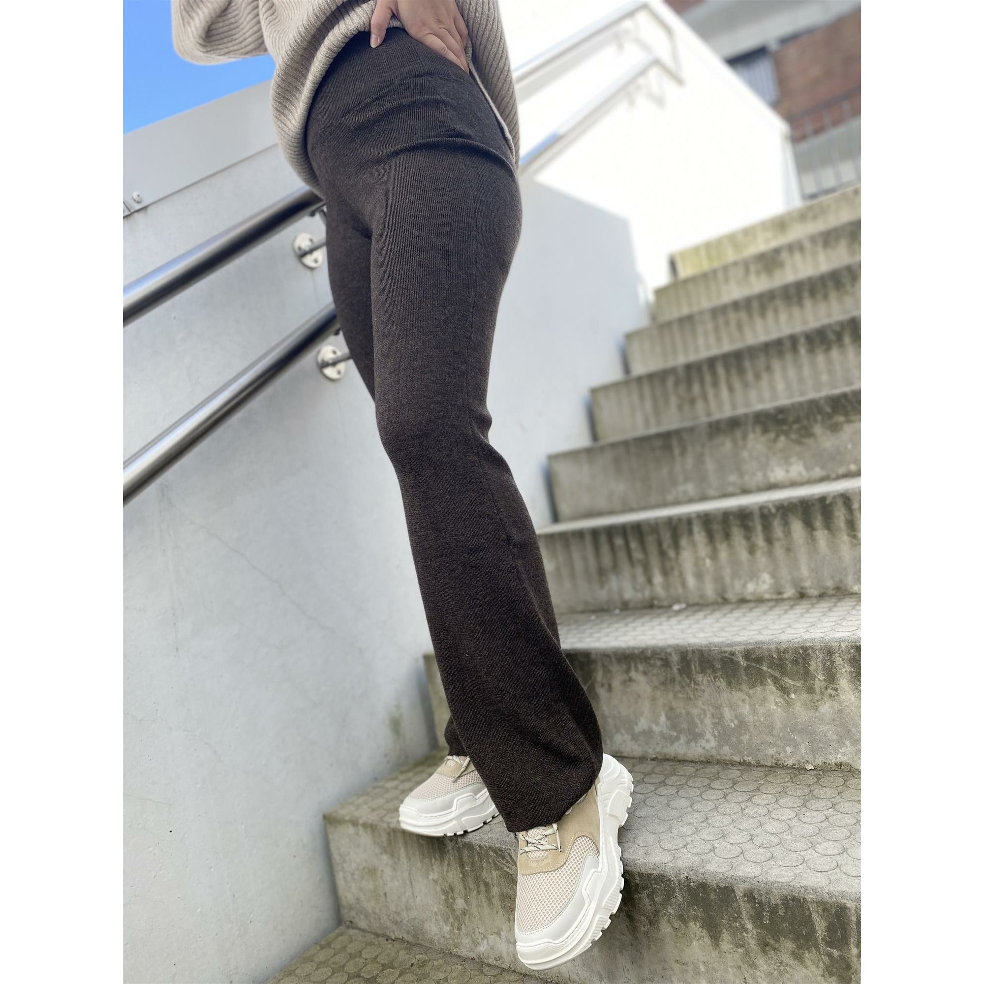 Aura Knit Trouser