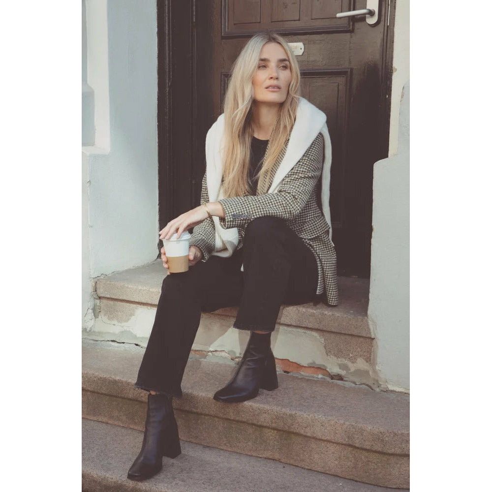 Nimi Ankle Boot