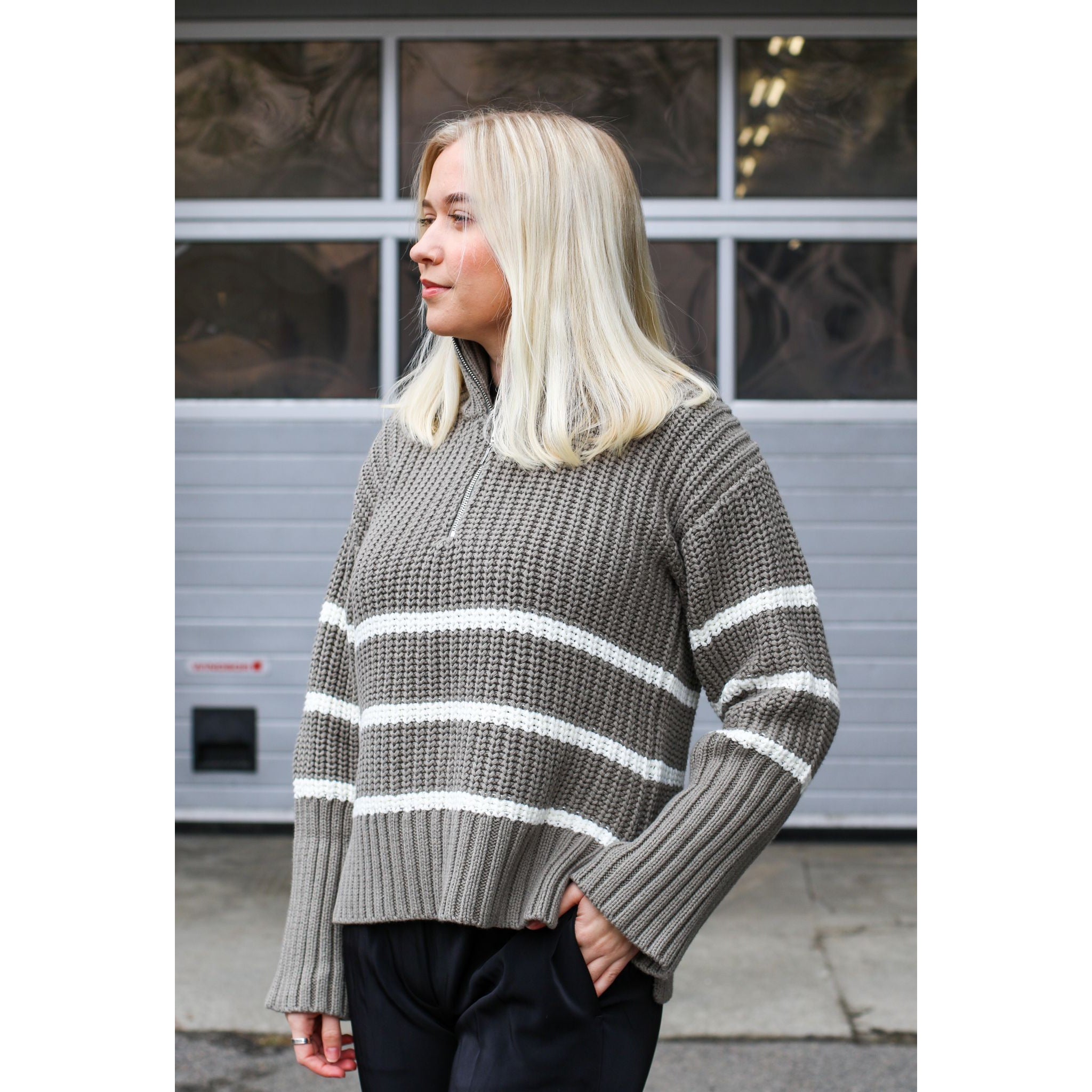 Sissel Stripe Zip Knit