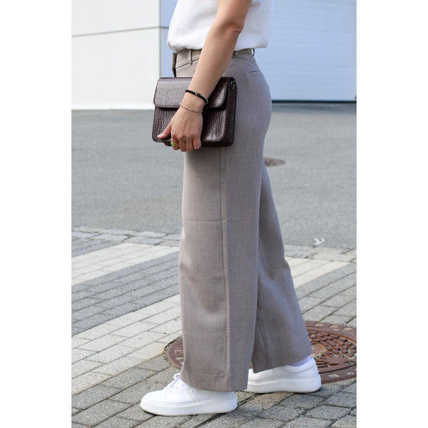 Dena Ankle 085