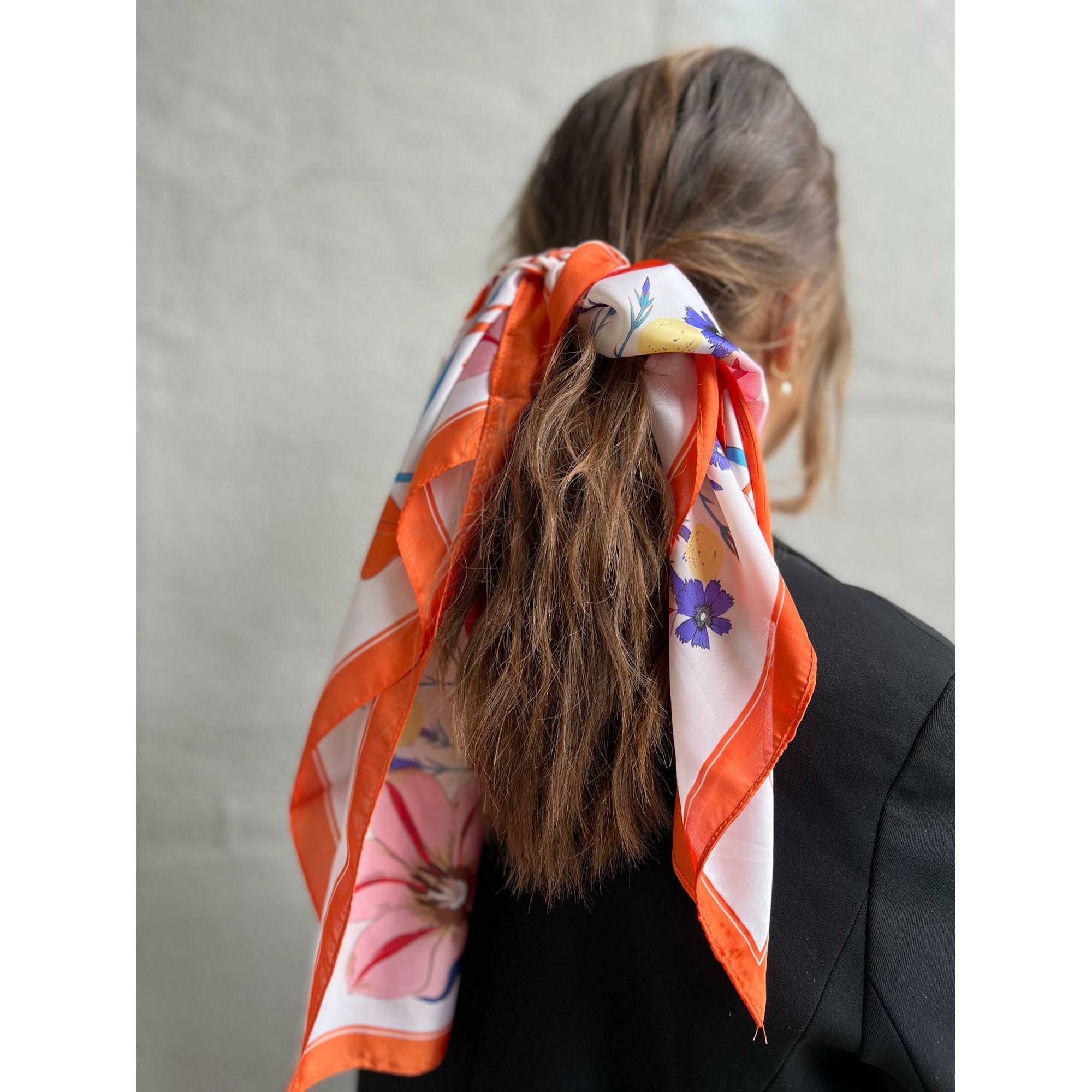Sistie Scarf