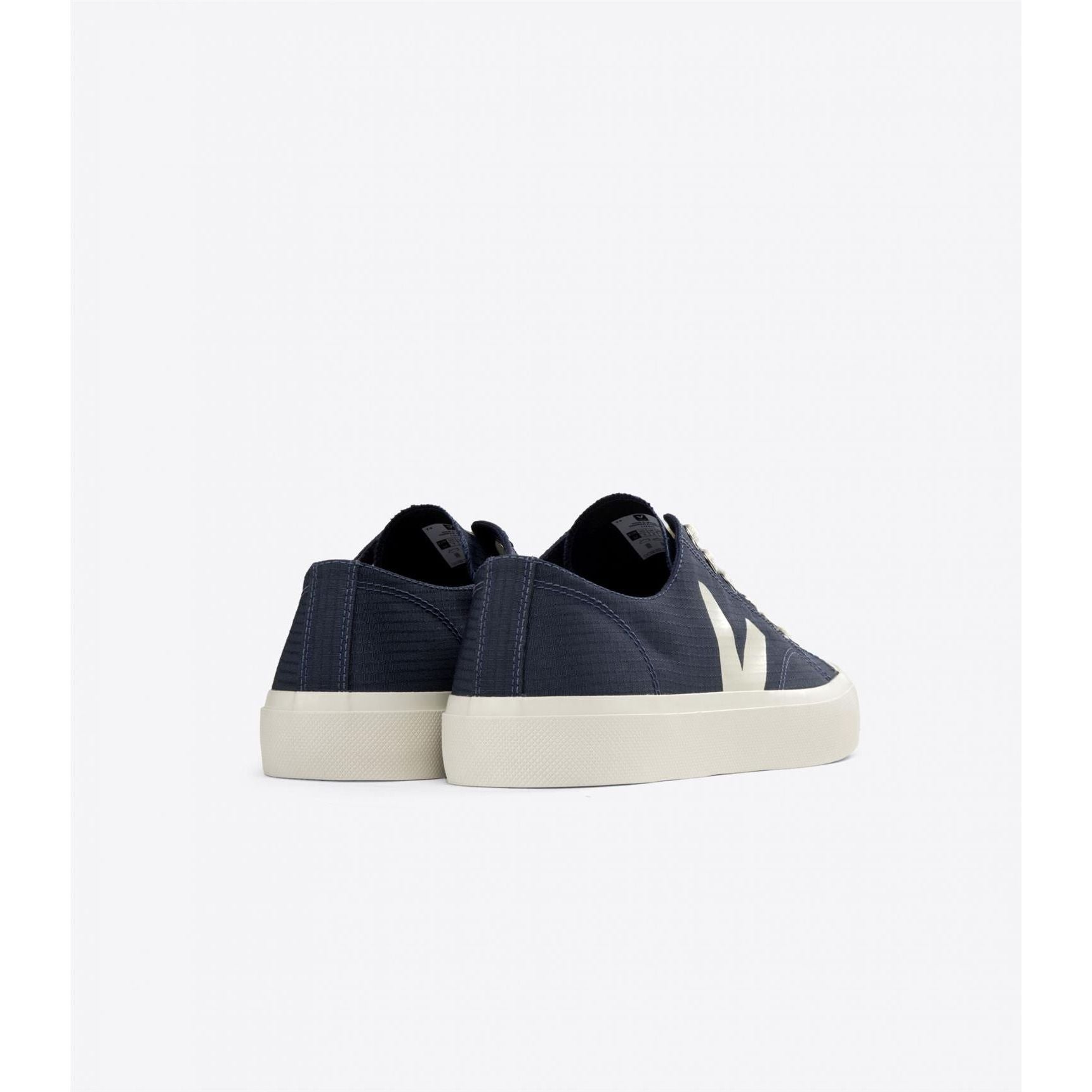Wata Low Canvas herre