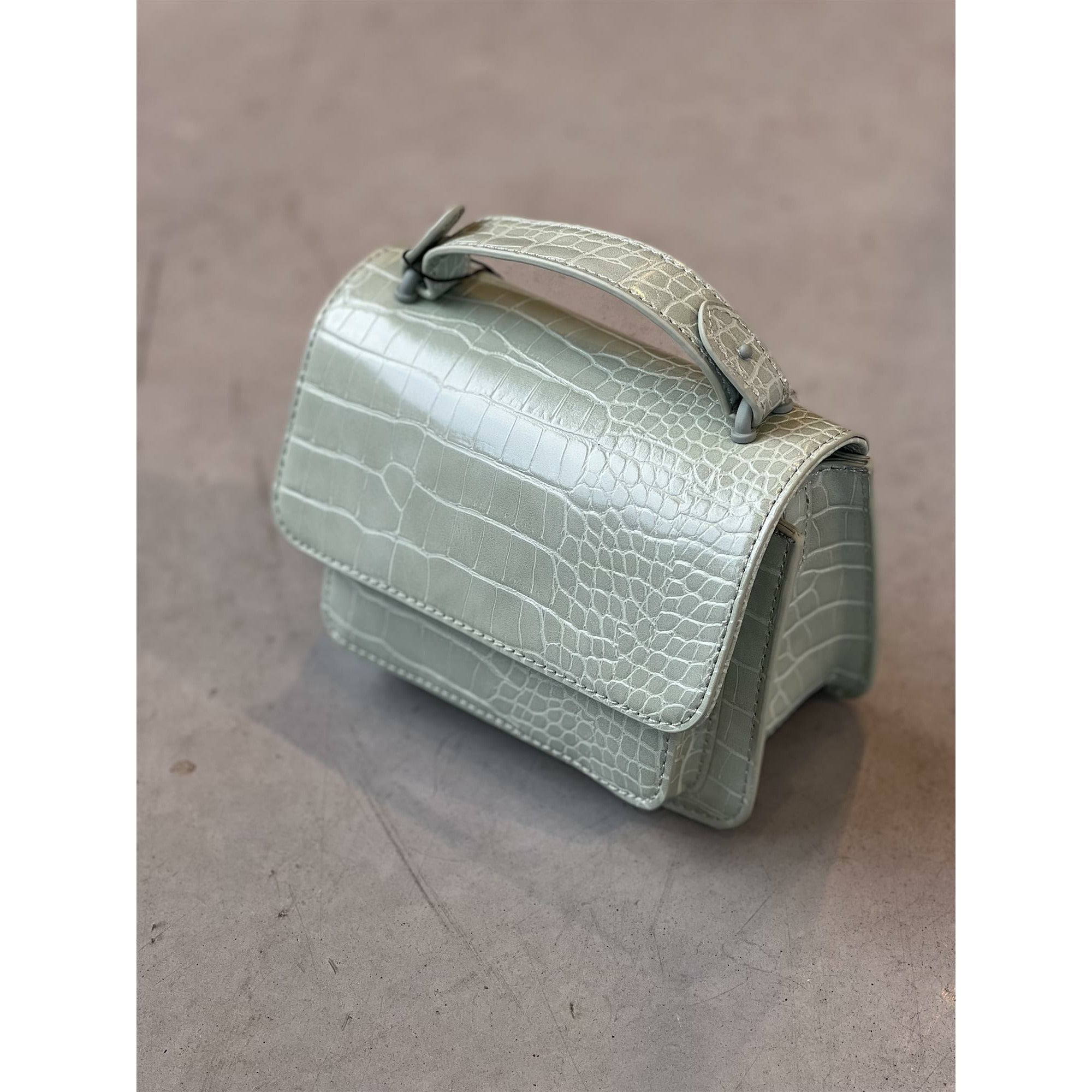 Renei Matte Trace