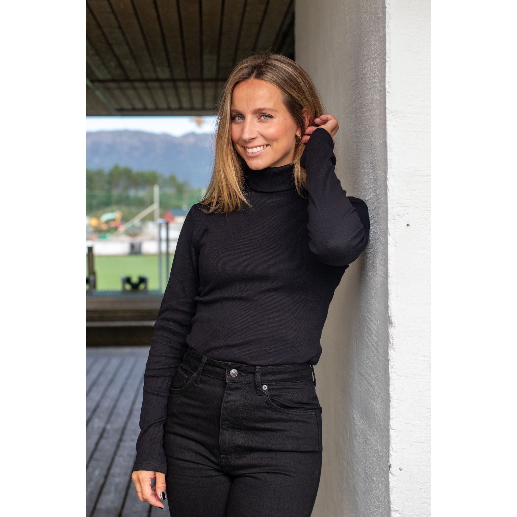Petra Rib Turtleneck