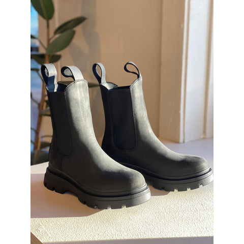 Chelsea Boot