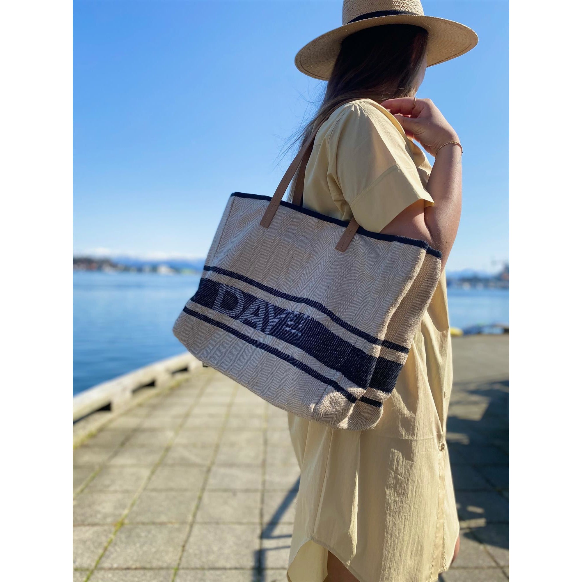 Day J Jute Shopper