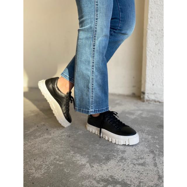 Stovner Black Shoe