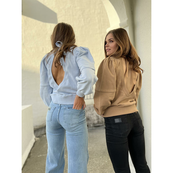 Isoli Open Back