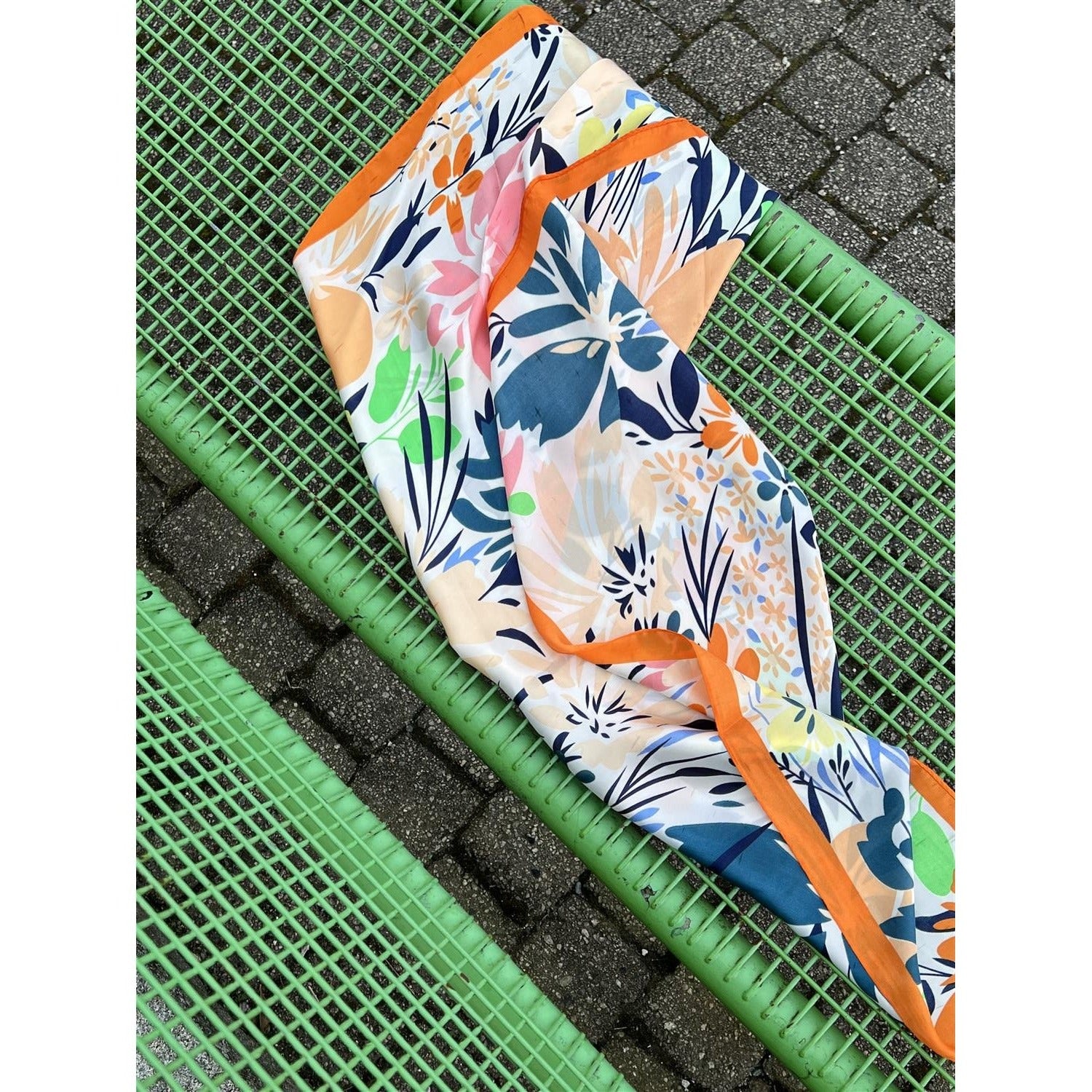 Sistie Scarf