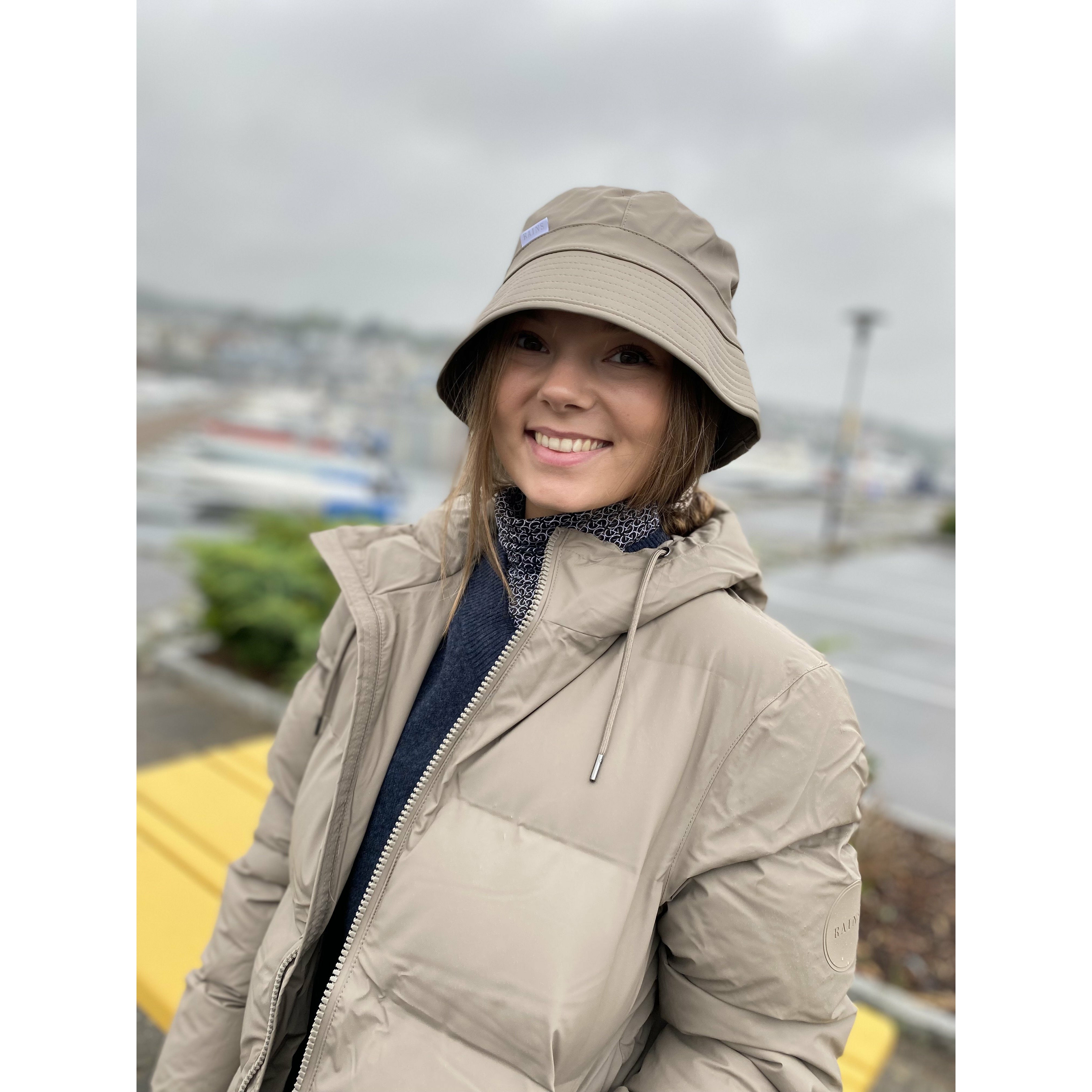 Bucket hat