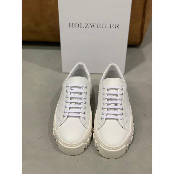 Stovner White Shoe