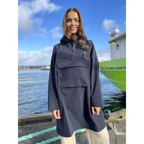 W. Solidarity Poncho navy